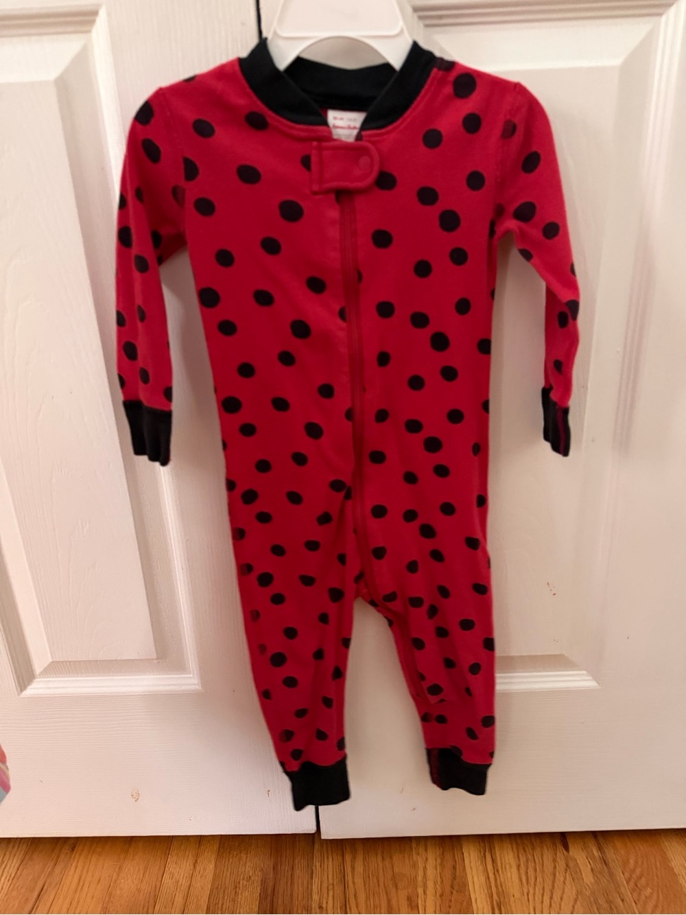 Hanna Andersson ladybug one piece zip pjs, 2T